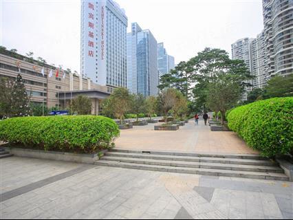 鹏润达商业广场